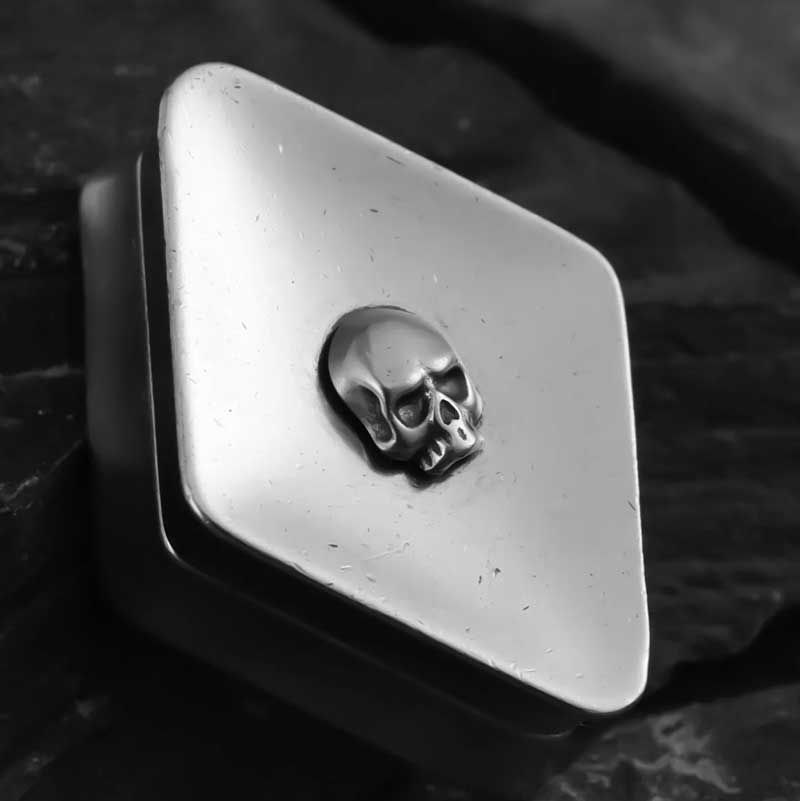 RHOMBUS SKULL PLUG