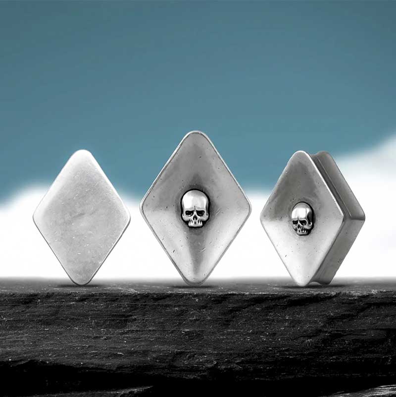 RHOMBUS SKULL PLUG